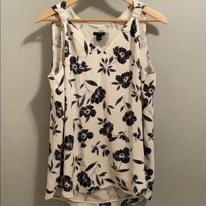 Ann Taylor floral knot tank